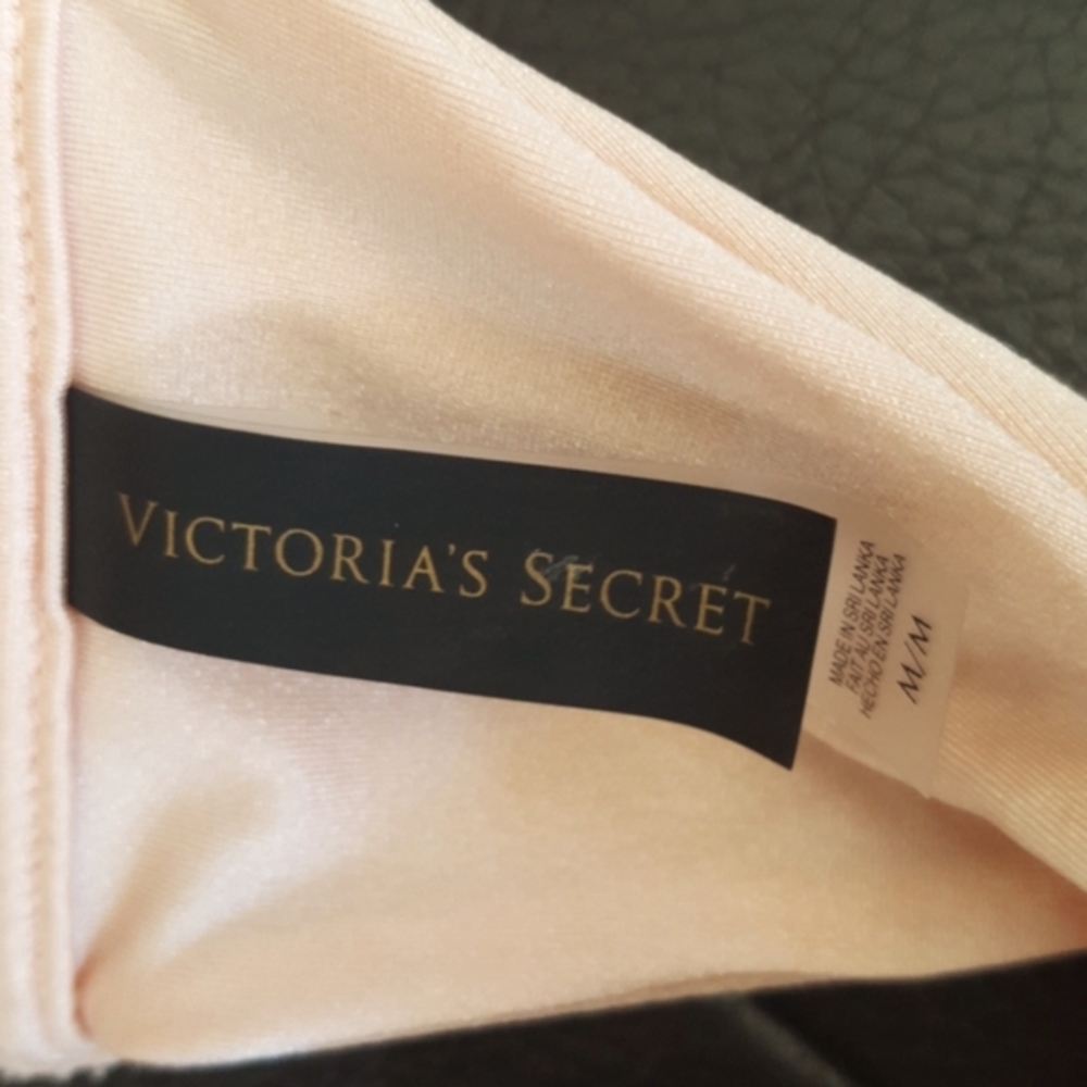 Victoria Secret bikini top - Picture 4 of 5